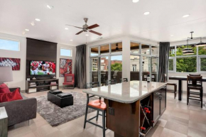 Dickson St Condo - On Dickson Street - Walkable